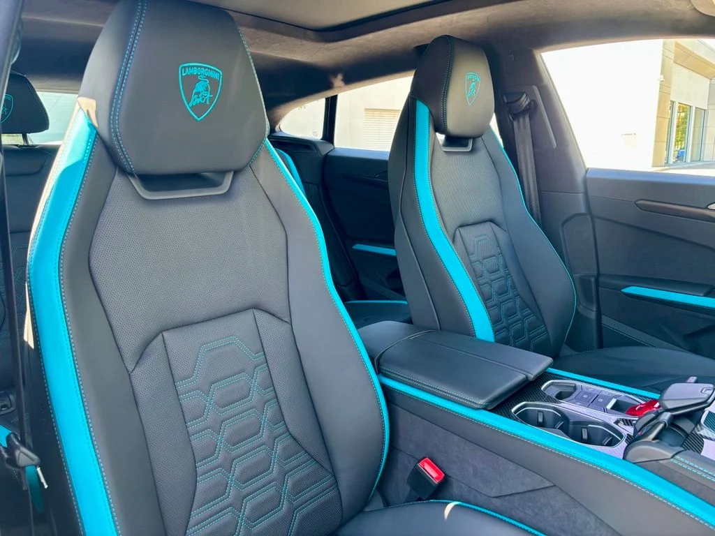 New 2026 Blue Lamborghini SE image 22