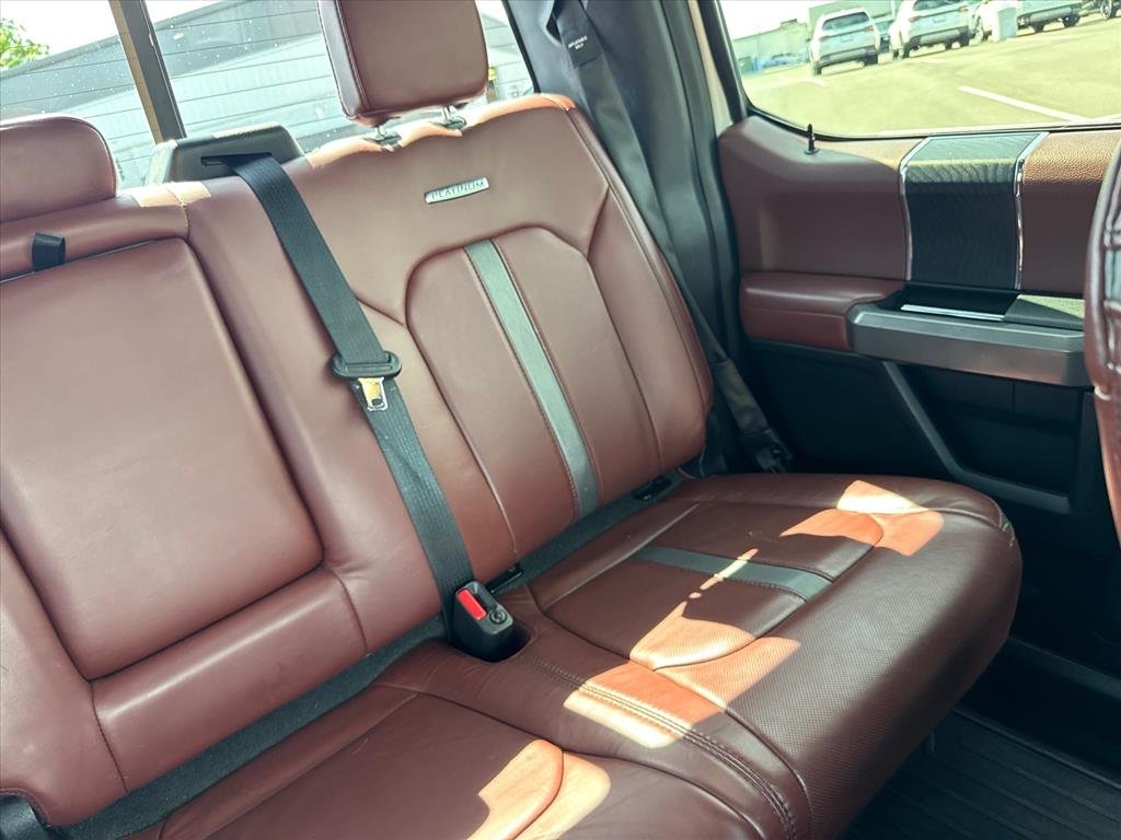 Used 2018 White Platinum Metallic Tri-Coat Ford Platinum image 18