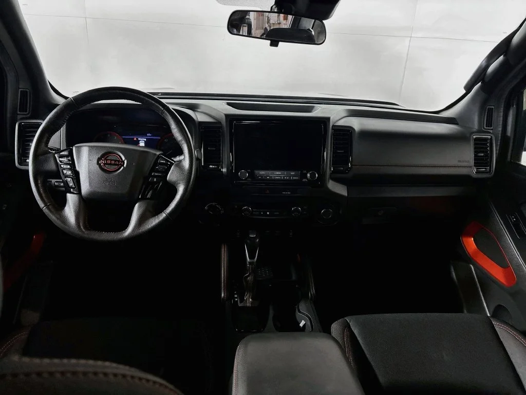 Used 2022 Black Nissan PRO-4X image 12