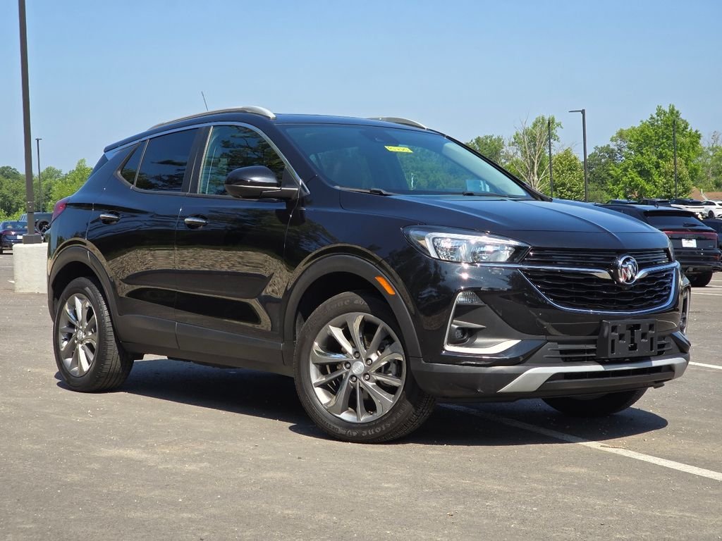 Used 2020 Black Buick Select image 1