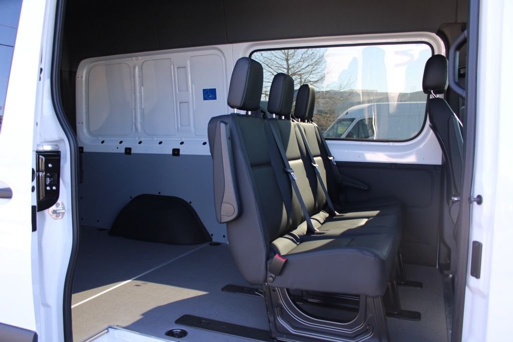 New 2026 Arctic+White Mercedes-Benz Crew 144 WB image 12