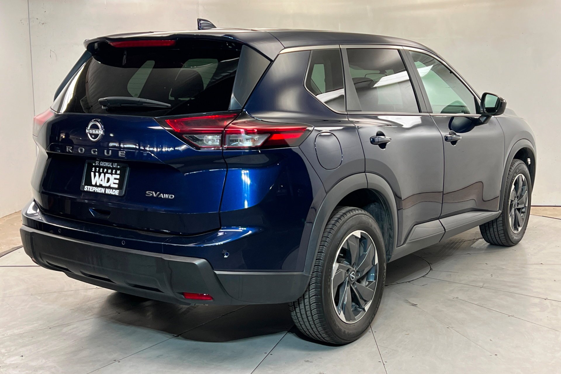 Used 2024 Deep Ocean Blue Pearl Nissan SV image 6