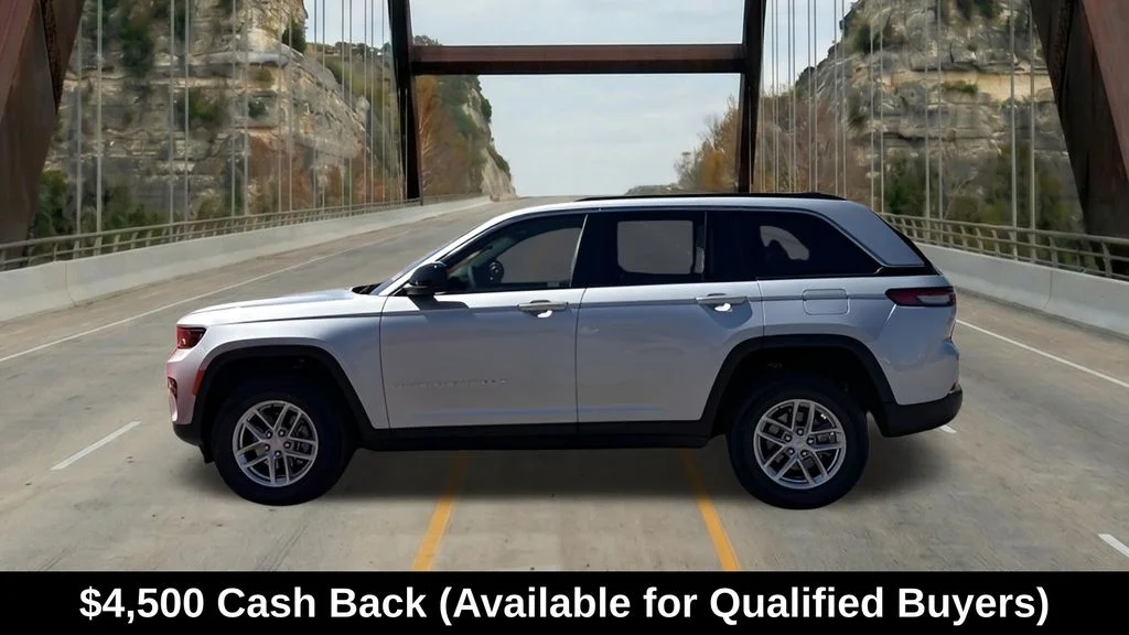 New 2026 Silver Zynith Exterior Paint Jeep Laredo X image 5