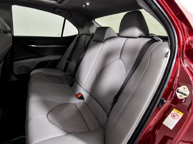 Used 2018 Red Toyota XSE V6 image 34