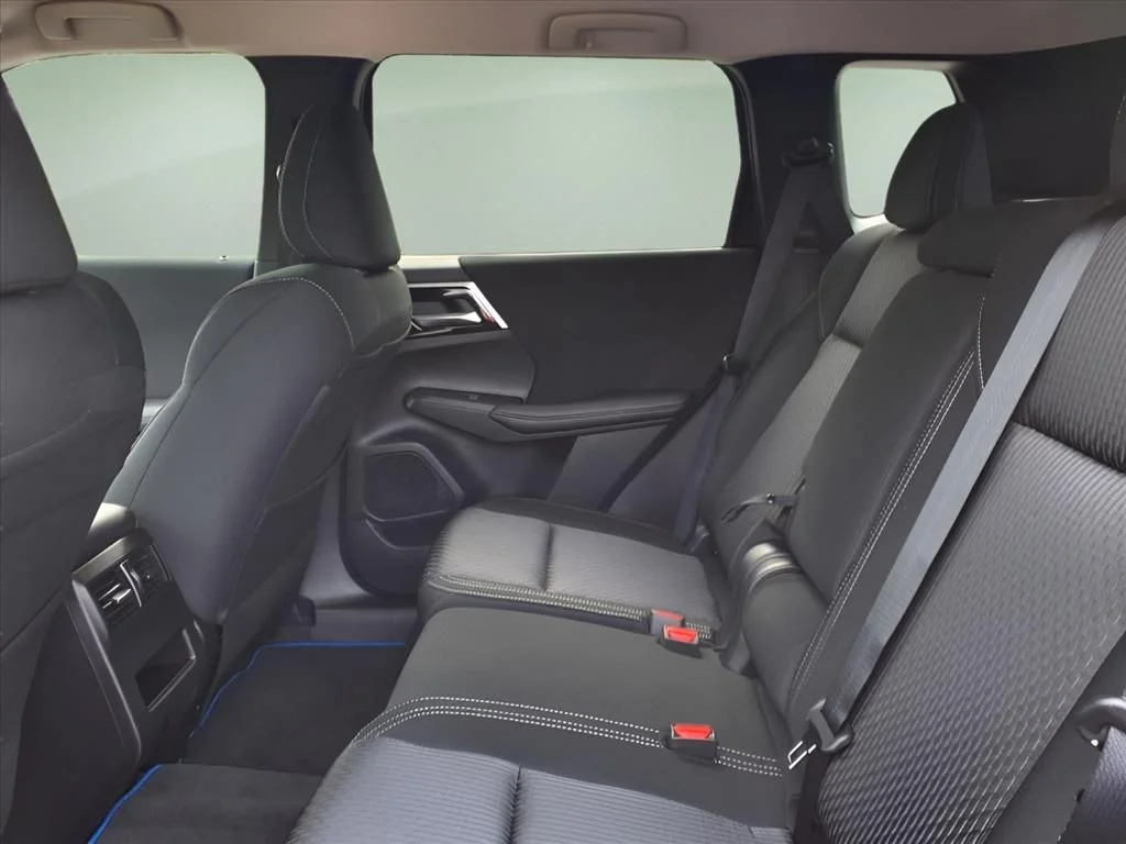 2025 Mitsubishi Outlander Plug-in Hybrid ES - Photo 11