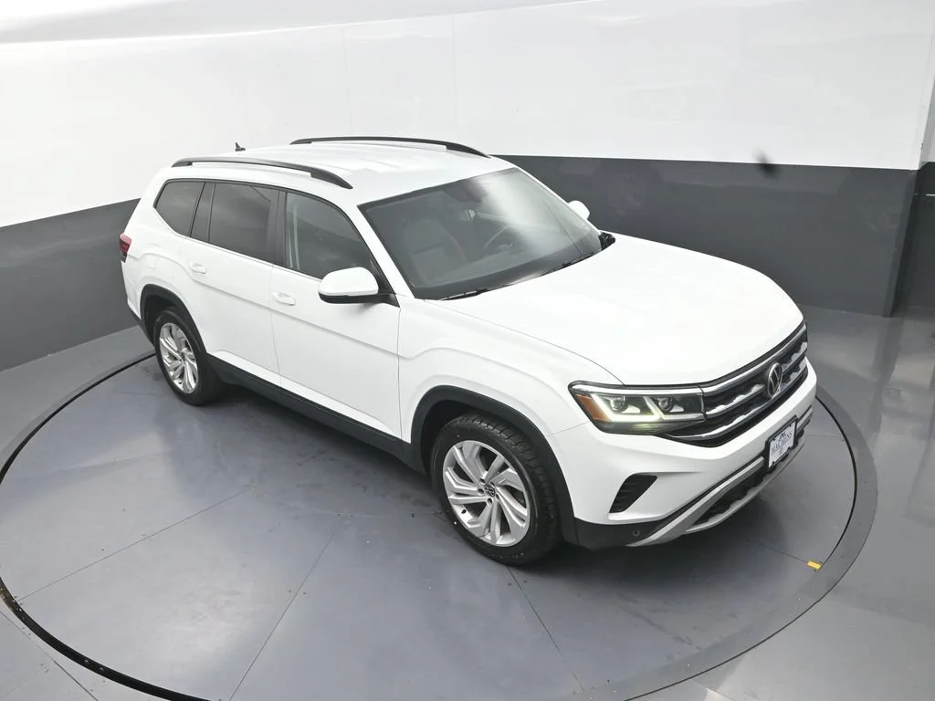 Used 2021 White Volkswagen 3.6L V6 SE w/Technology image 14