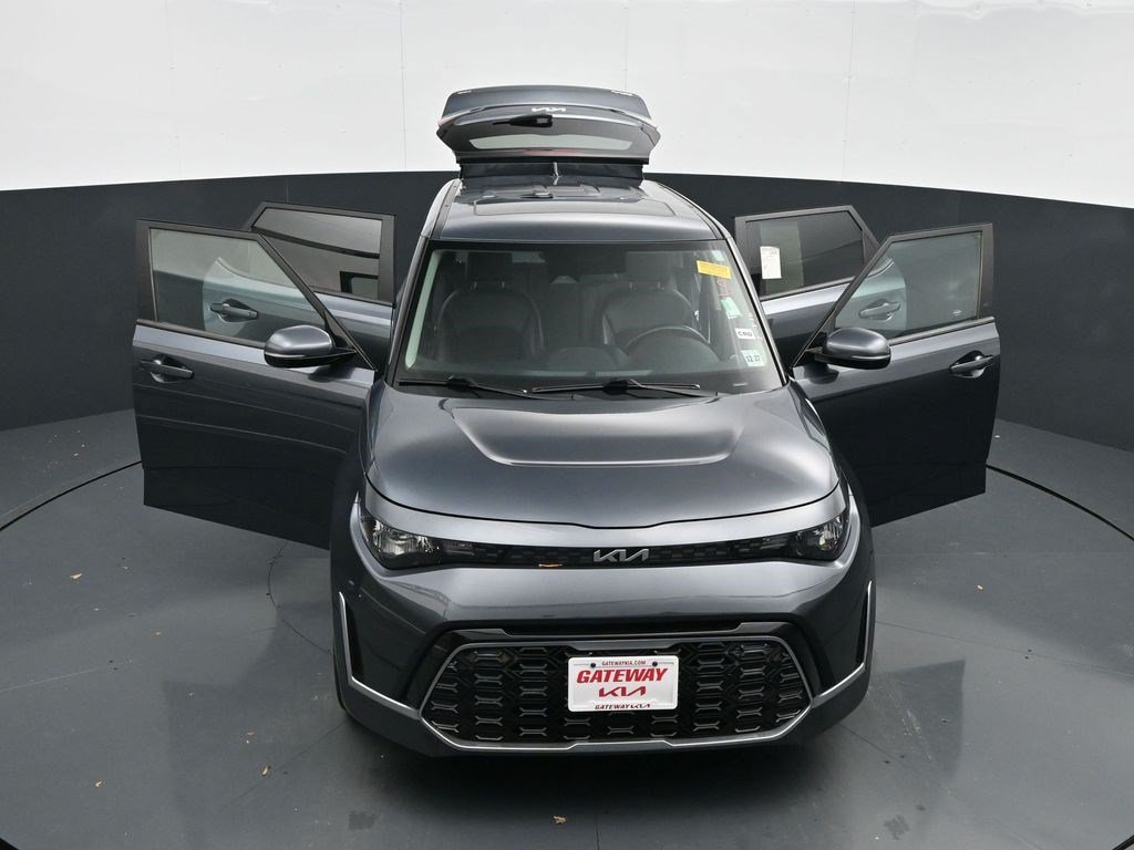 Used 2023 Gravity Gray Kia GT-Line image 33