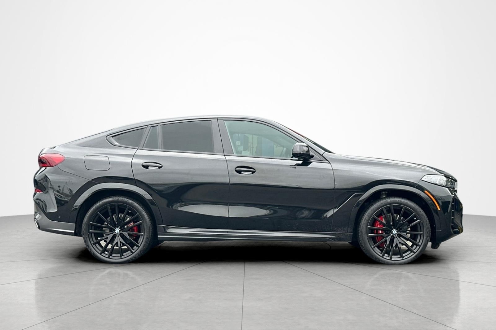 Used 2025 Black Sapphire Metallic BMW xDrive40i image 6