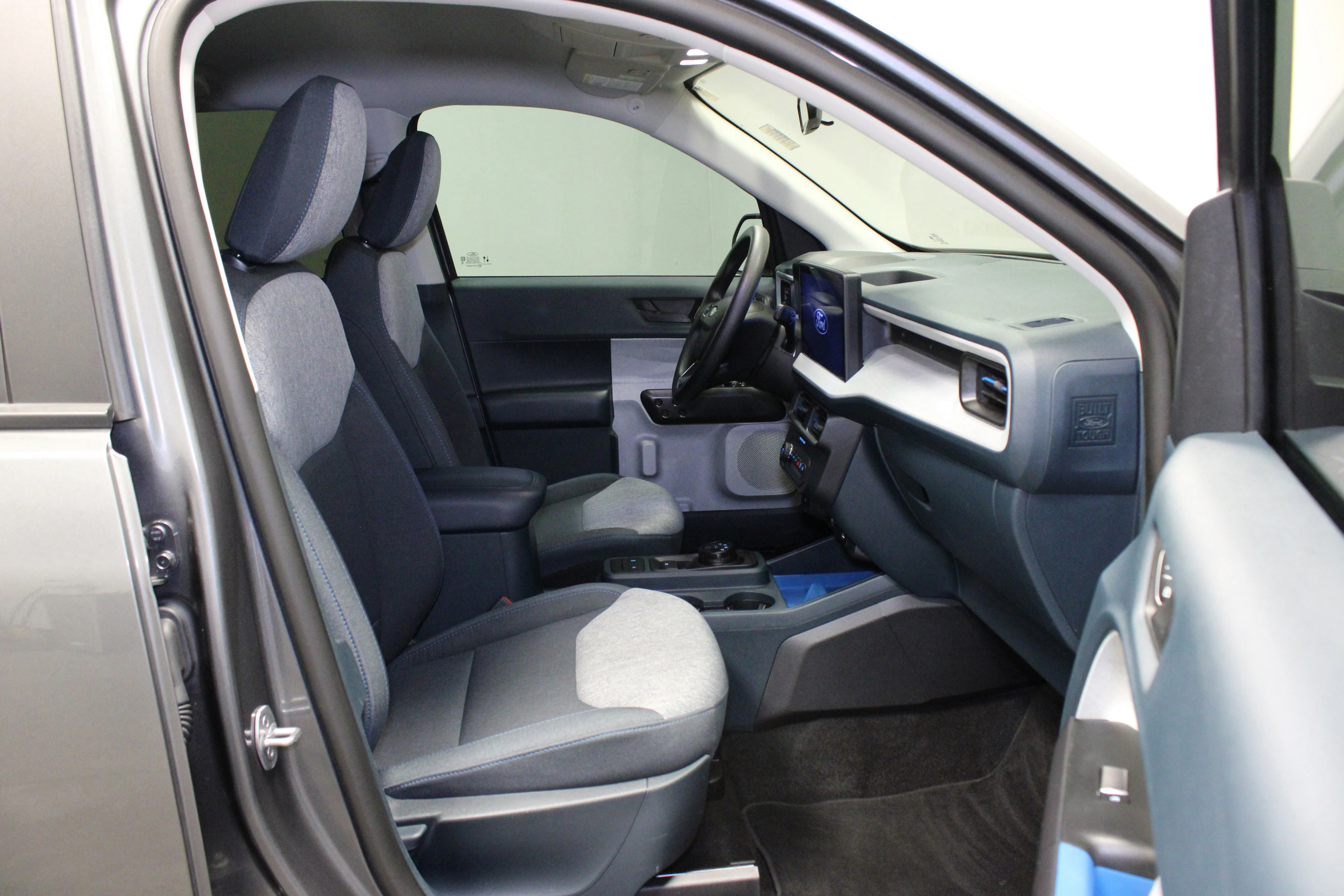 Used 2025 Gray Metallic Ford XLT image 14