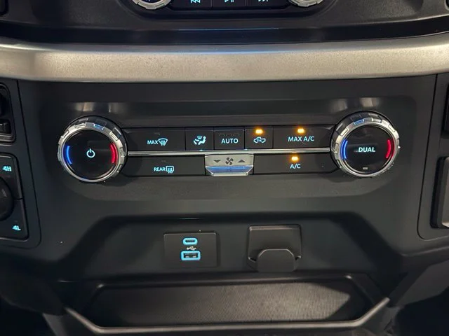 Used 2022 Gray Ford XLT image 25