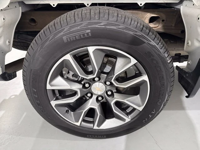 Used 2024 White Chevrolet LT image 9