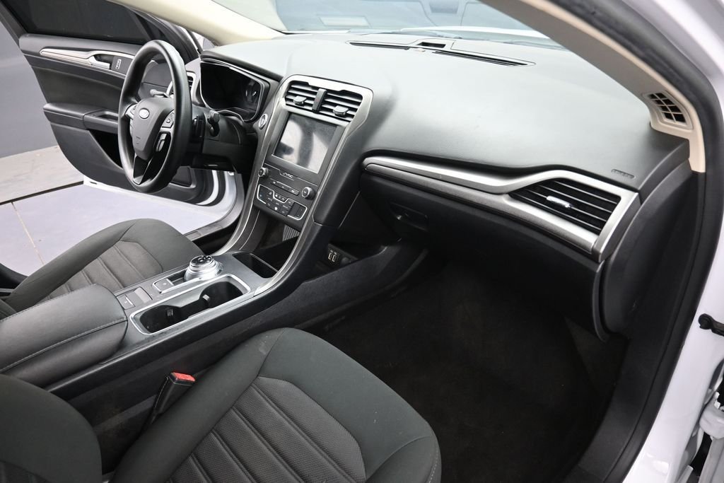 Used 2019 White Ford SE image 16