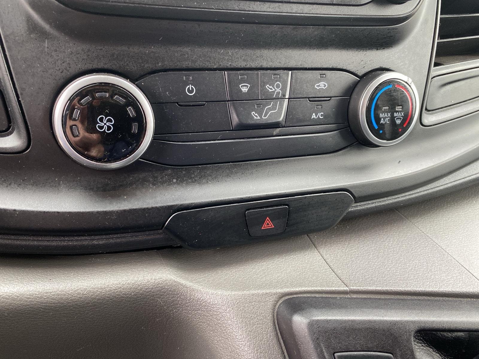 Used 2022 Oxford White Ford  image 18
