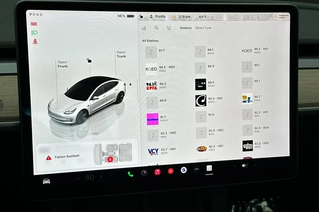 Used 2023  Tesla Base image 23