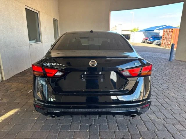 Used 2022 Black Nissan 2.5 SV image 3