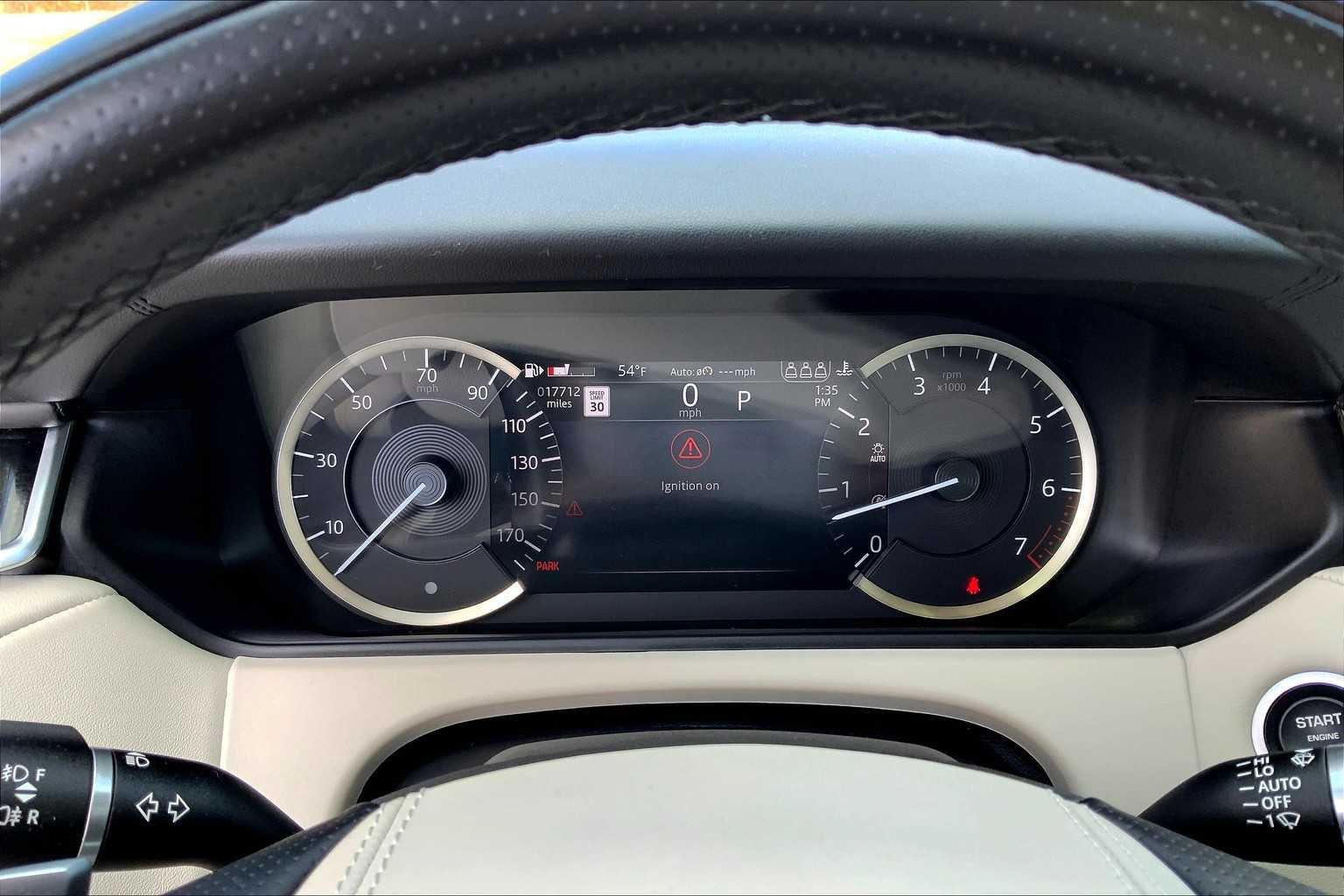 Used 2022 Fuji White Land Rover R-Dynamic S image 25