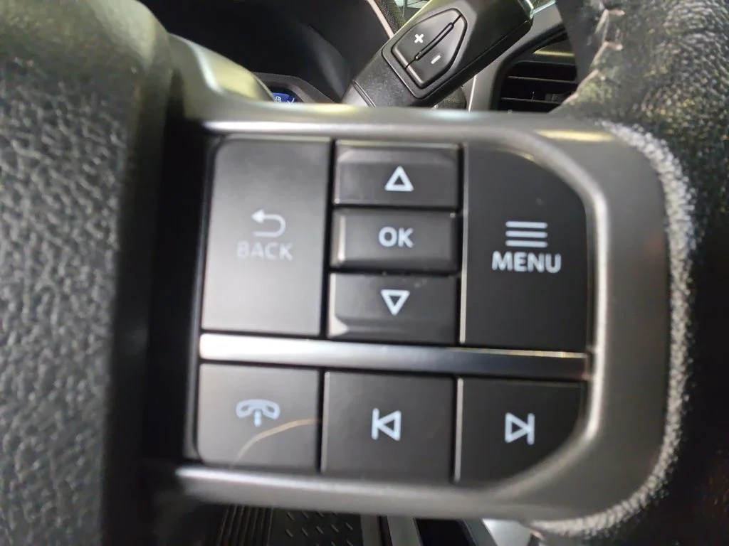 Used 2021 Silver Ford XLT image 19