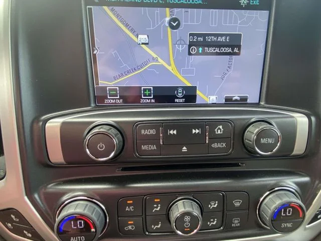 Used 2018 White GMC SLT image 17