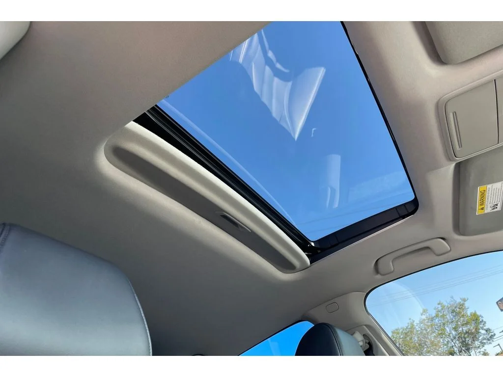 Used 2025 Liquid Carbon Metallic Acura INTEGRA image 18