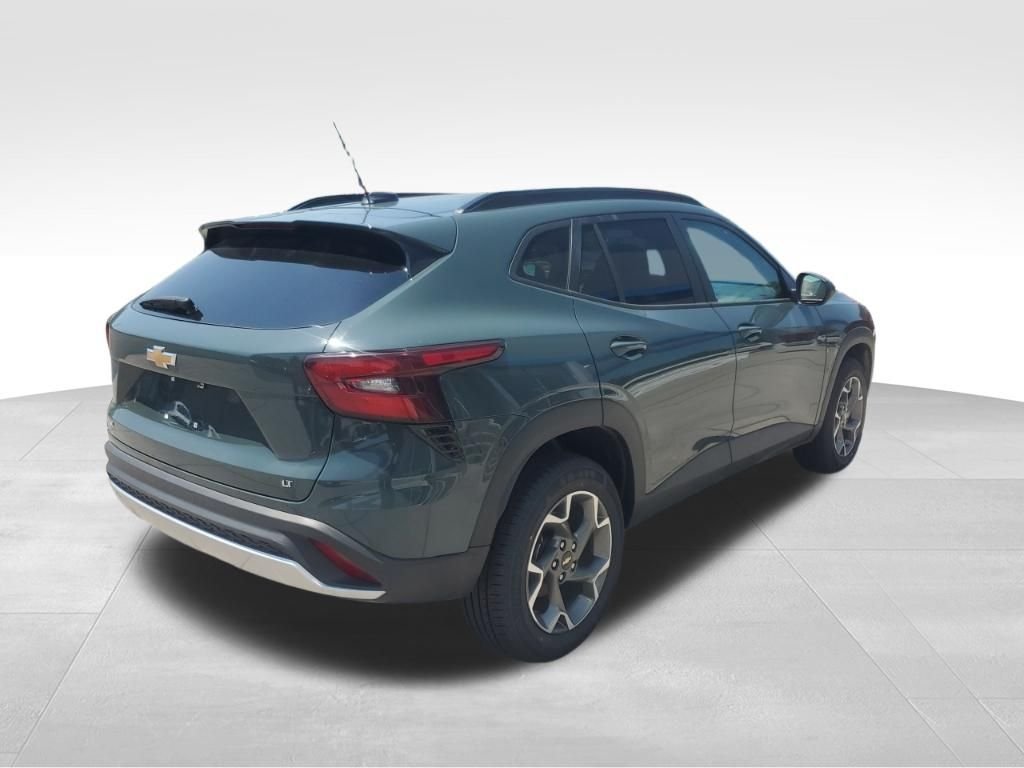 Used 2025 Gray Chevrolet LT image 6