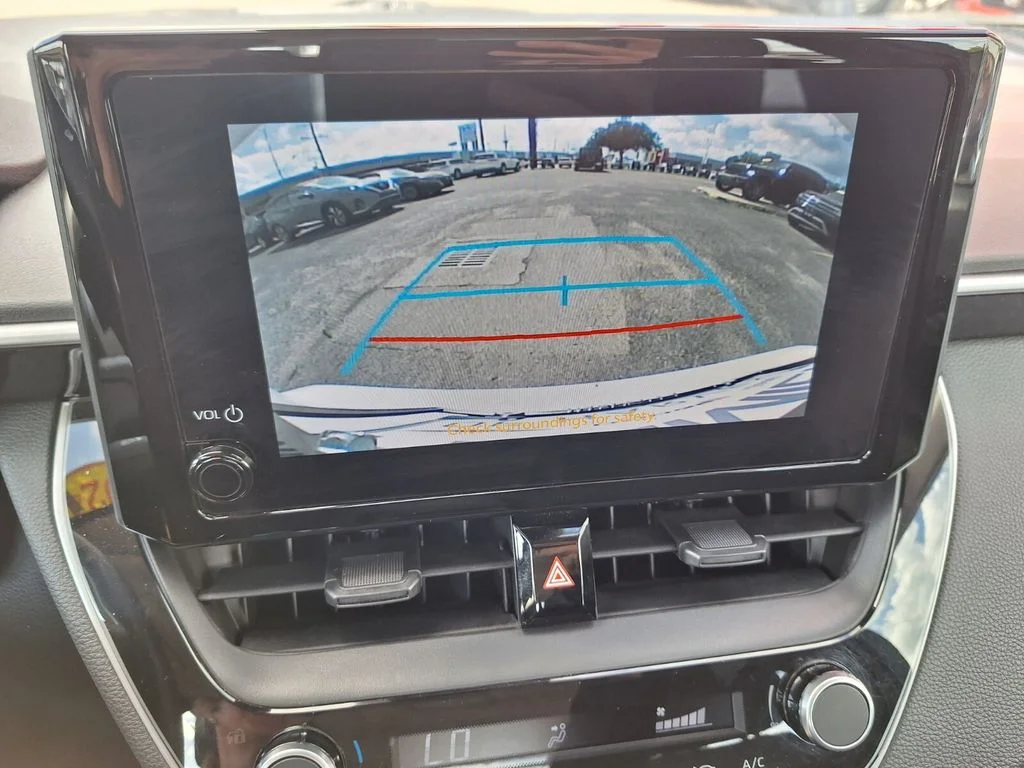 2024 Toyota Corolla LE - Photo 16