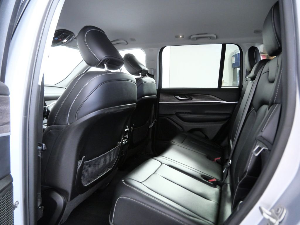 Used 2023 Silver Jeep Limited image 13