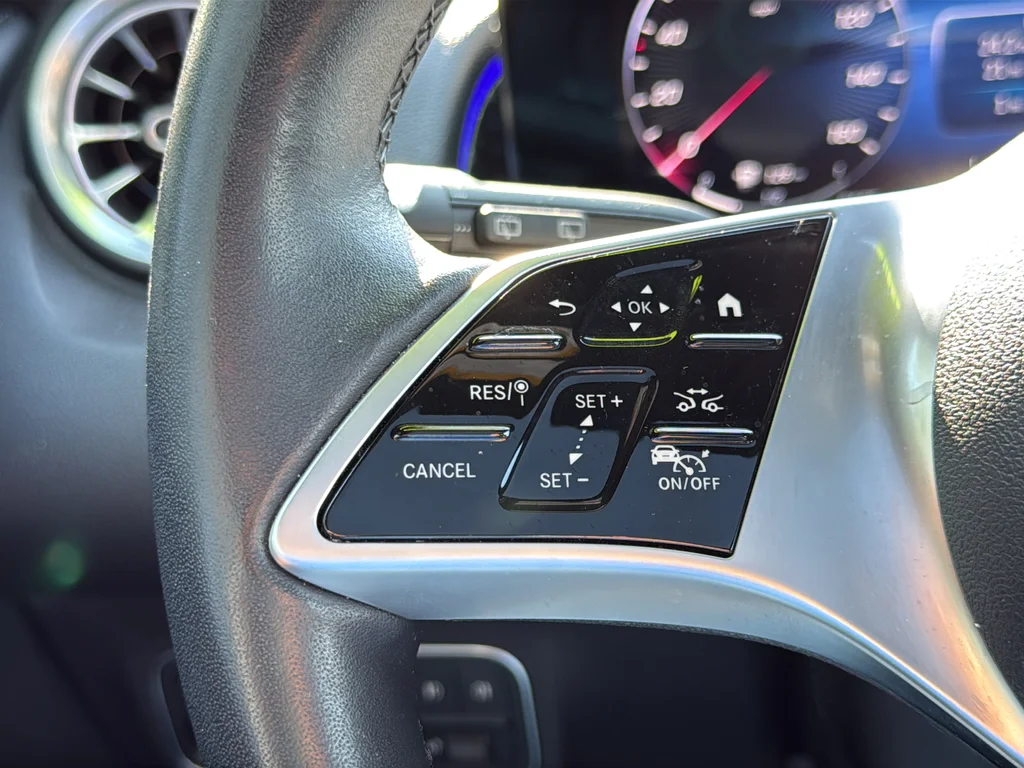 Used 2024  Mercedes-Benz GLB 250 image 44