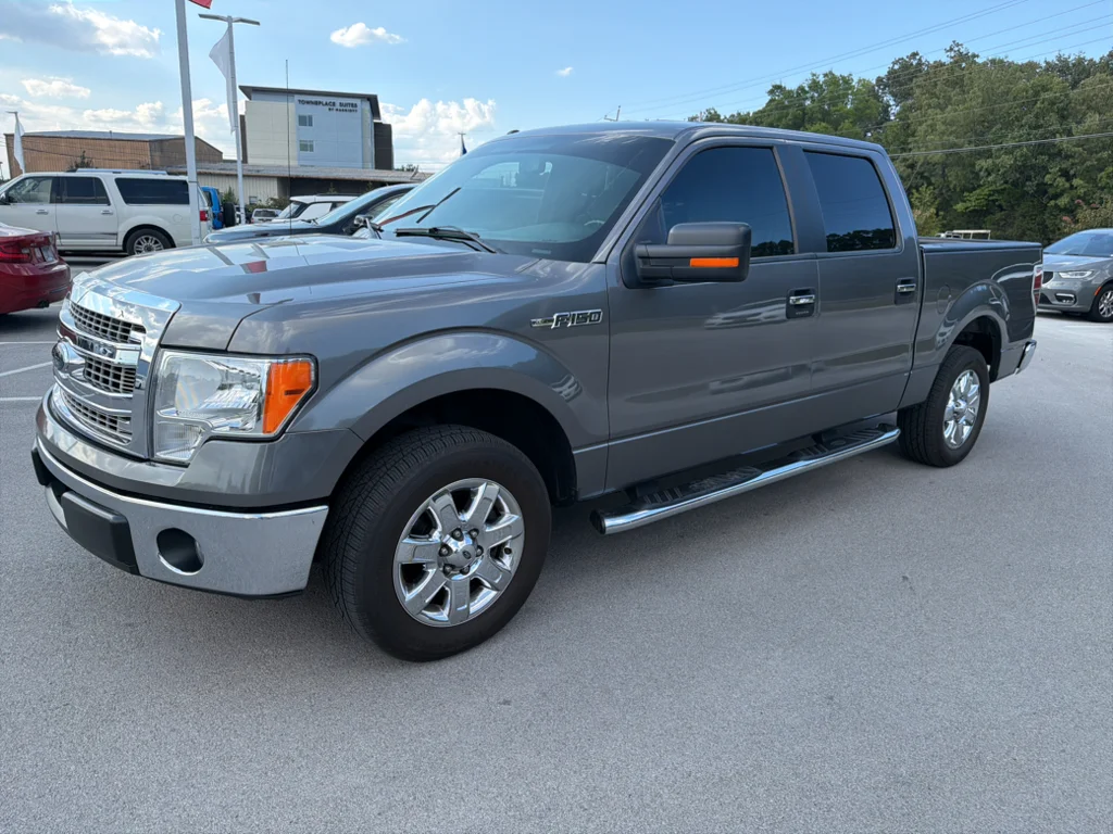 Used 2014 Sterling Gray Metallic Ford XLT image 1