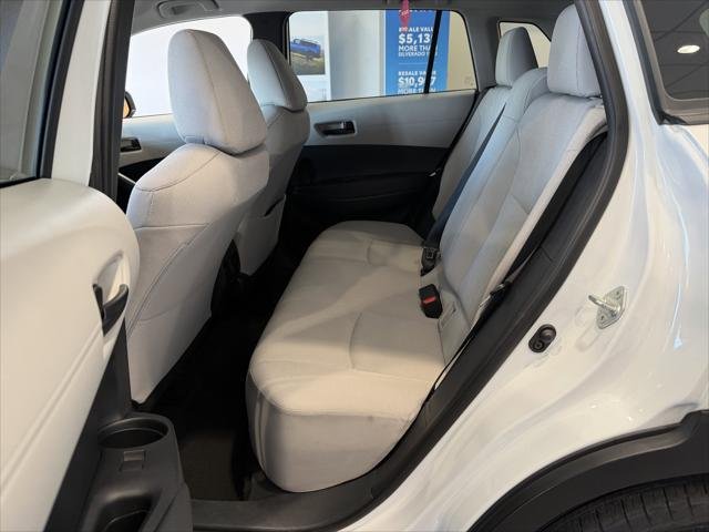 Certified Used 2023 WIND CHILL PEARL Toyota  image 29