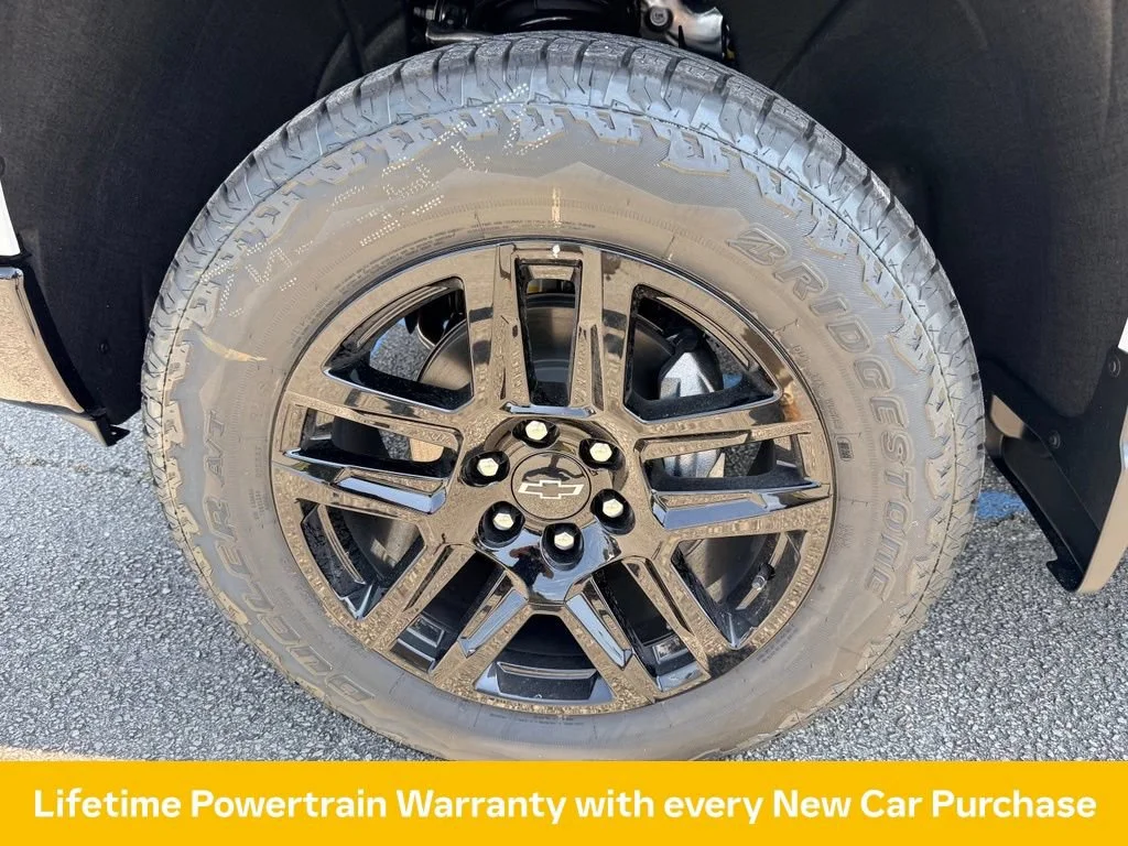 New 2026 Summit White Chevrolet LT Trail Boss image 31