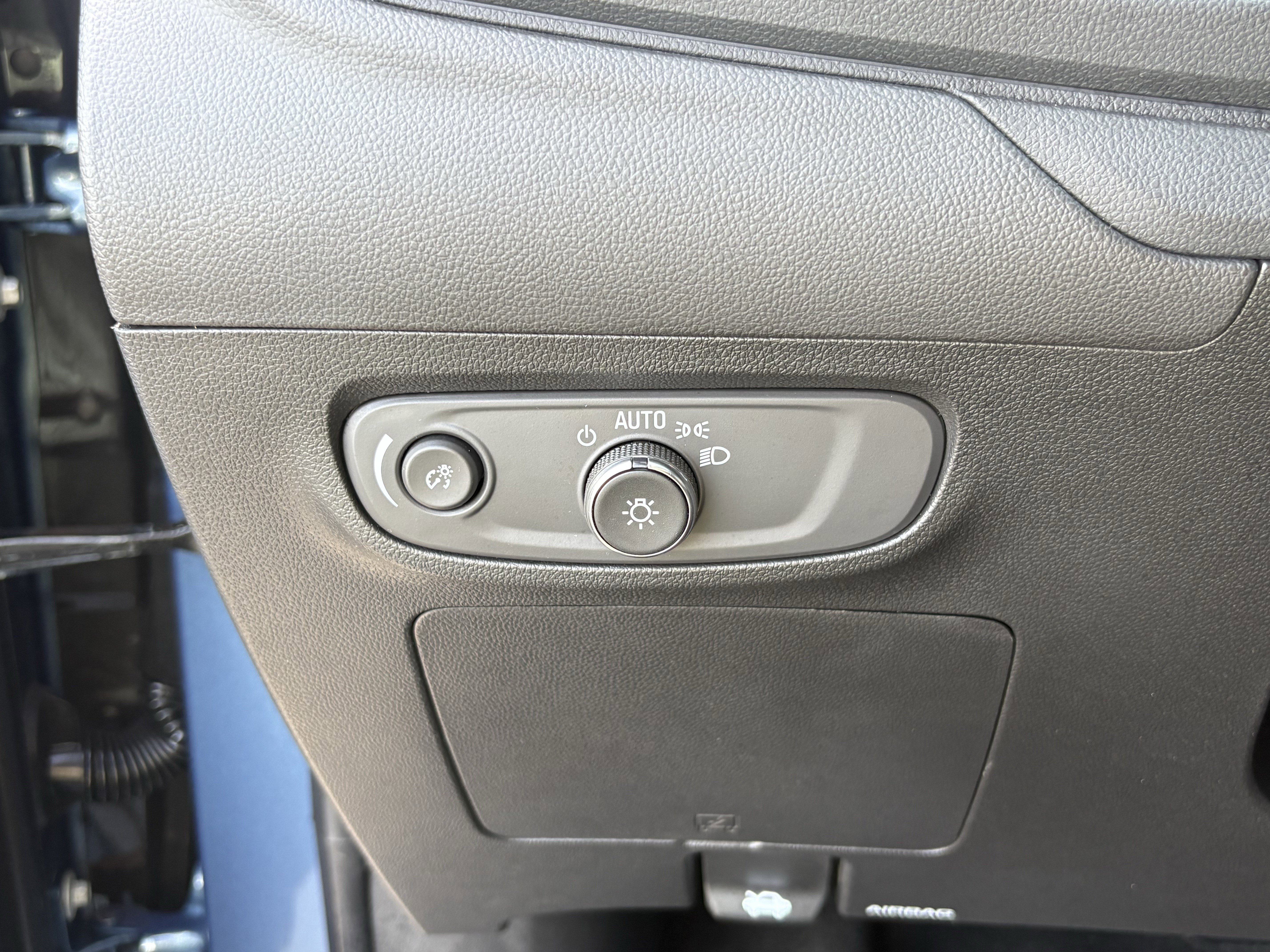 Used 2025 Ocean Blue Metallic Buick Preferred image 15