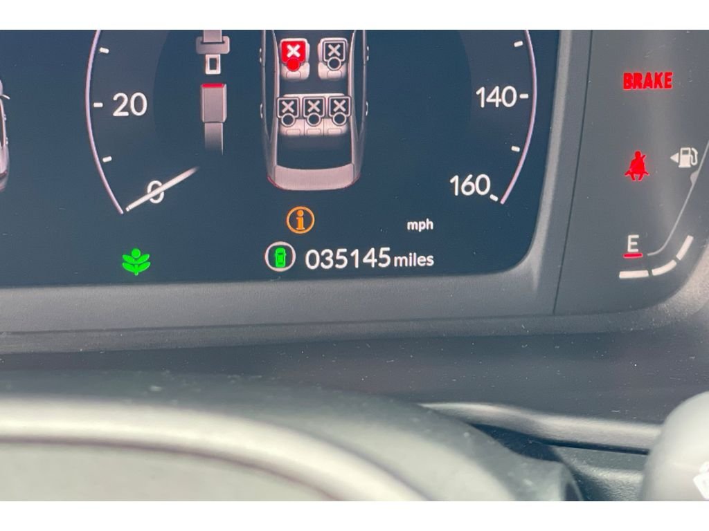 Certified Used 2024 Solar Silver Metallic Honda LX image 36