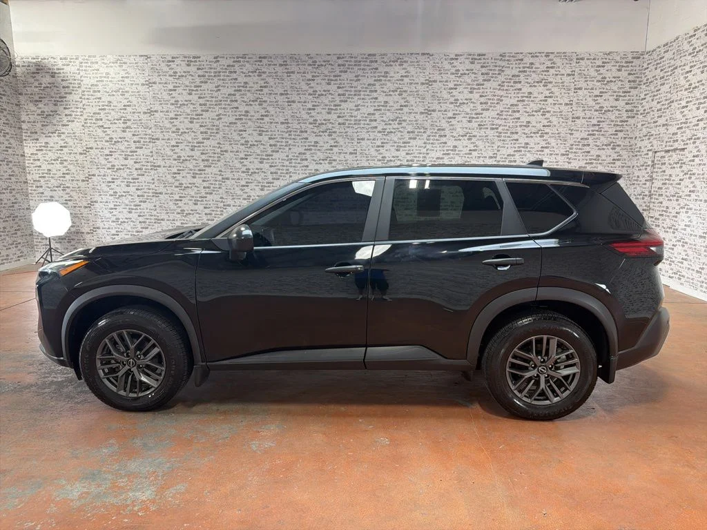 Used 2023 Black Nissan S image 4