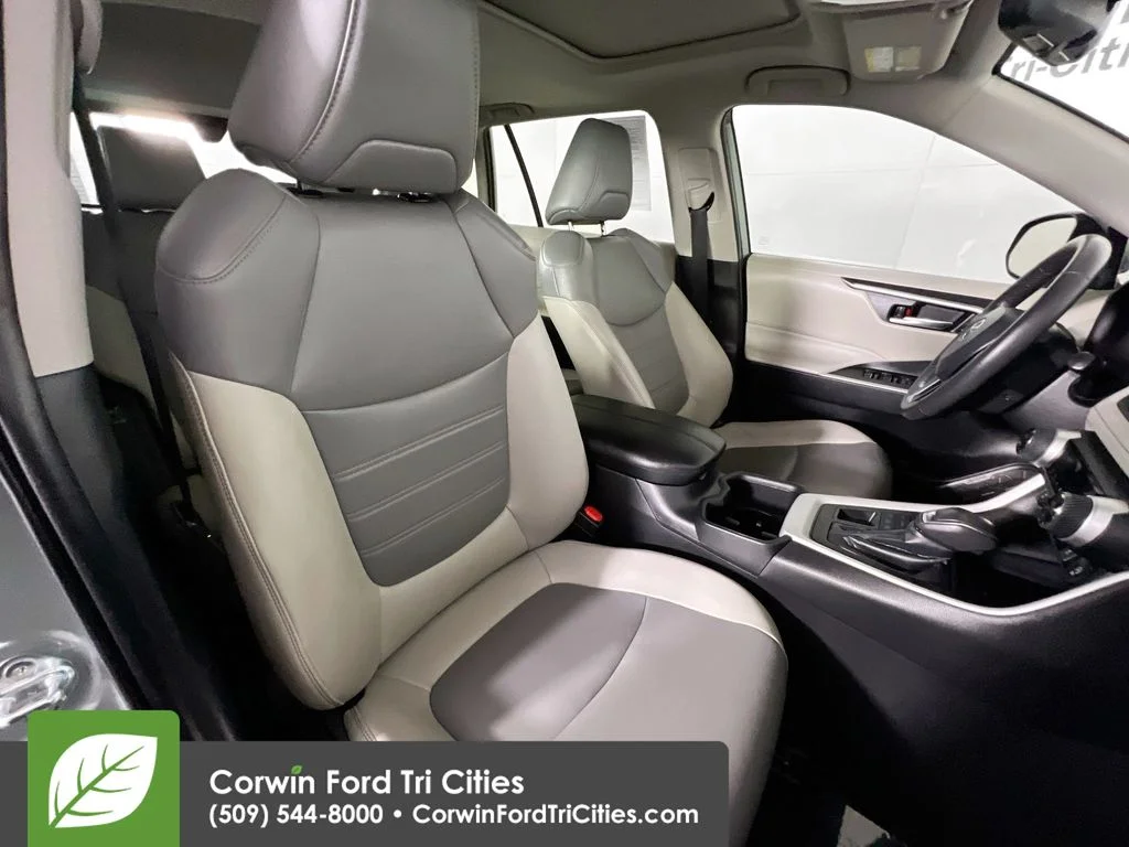 Used 2022 Gray Toyota XLE Premium image 18