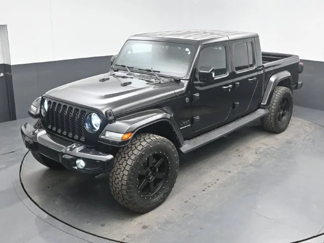 Used 2023 Black Clearcoat Jeep High Altitude image 15