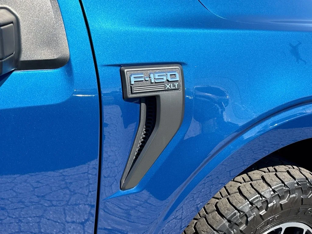 Used 2022 Atlas Blue Metallic Ford XLT image 12