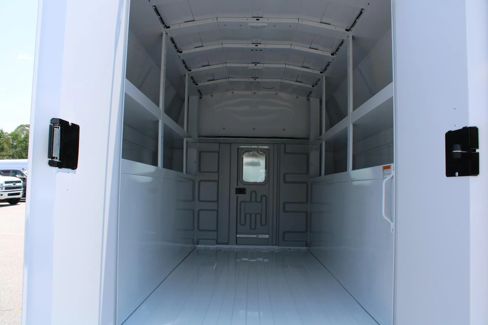 New 2025 Summit White GMC 1WT image 9