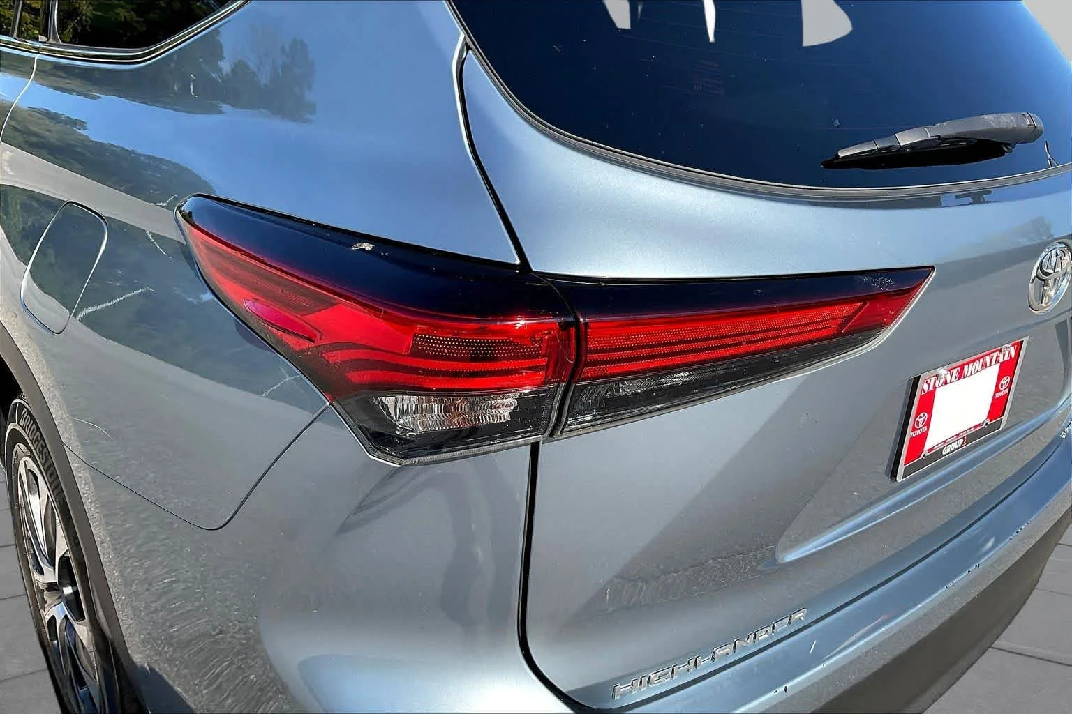 Used 2022 Moon Dust Toyota XLE image 29