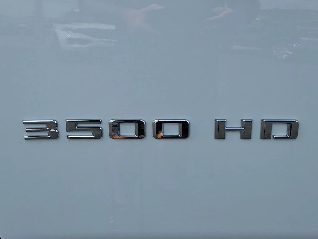 New 2025 Summit White Chevrolet Work Truck image 23