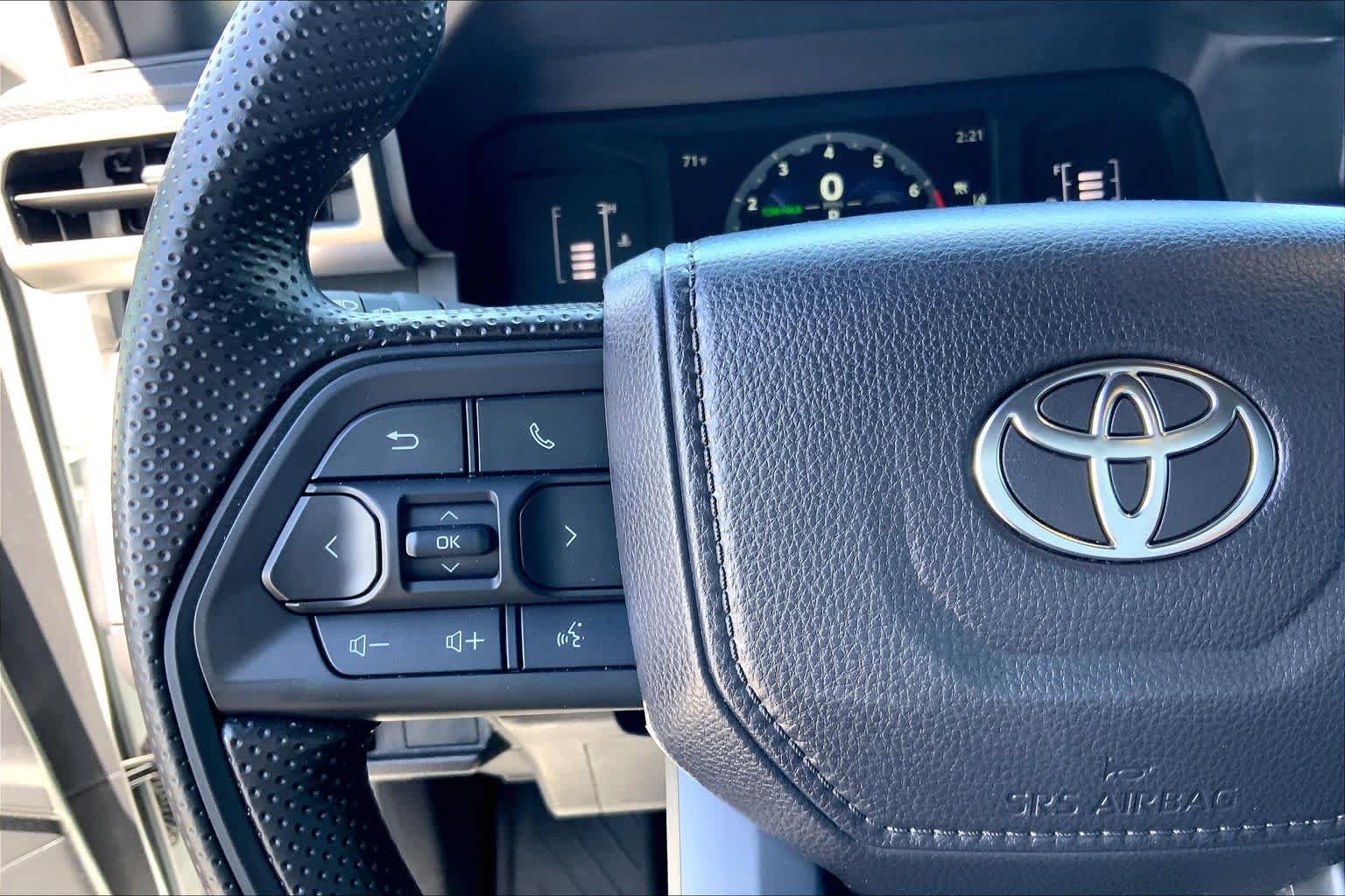 Used 2026 Ice Cap Toyota SR5 image 21