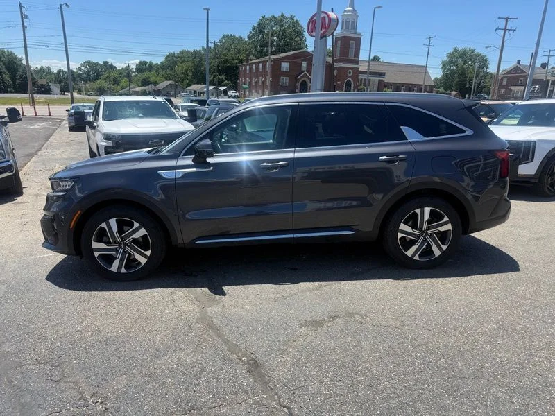 Used 2023 Gray Kia EX image 5