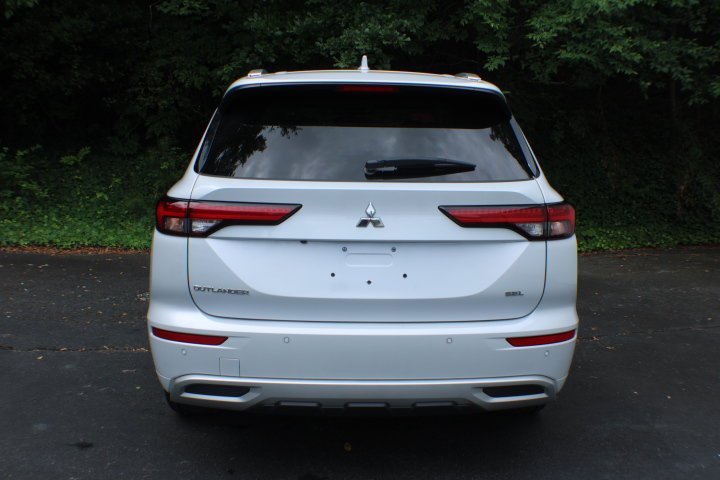 Used 2024 White Mitsubishi SEL image 16