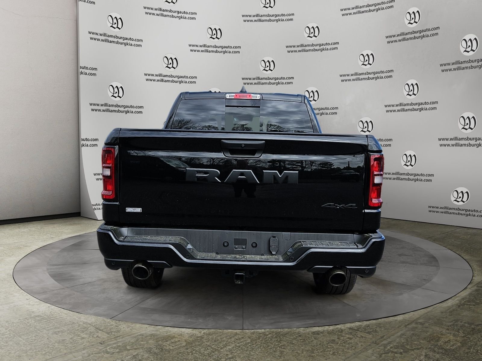 New 2026 Diamond Black Crystal Pearlcoat RAM Express image 4