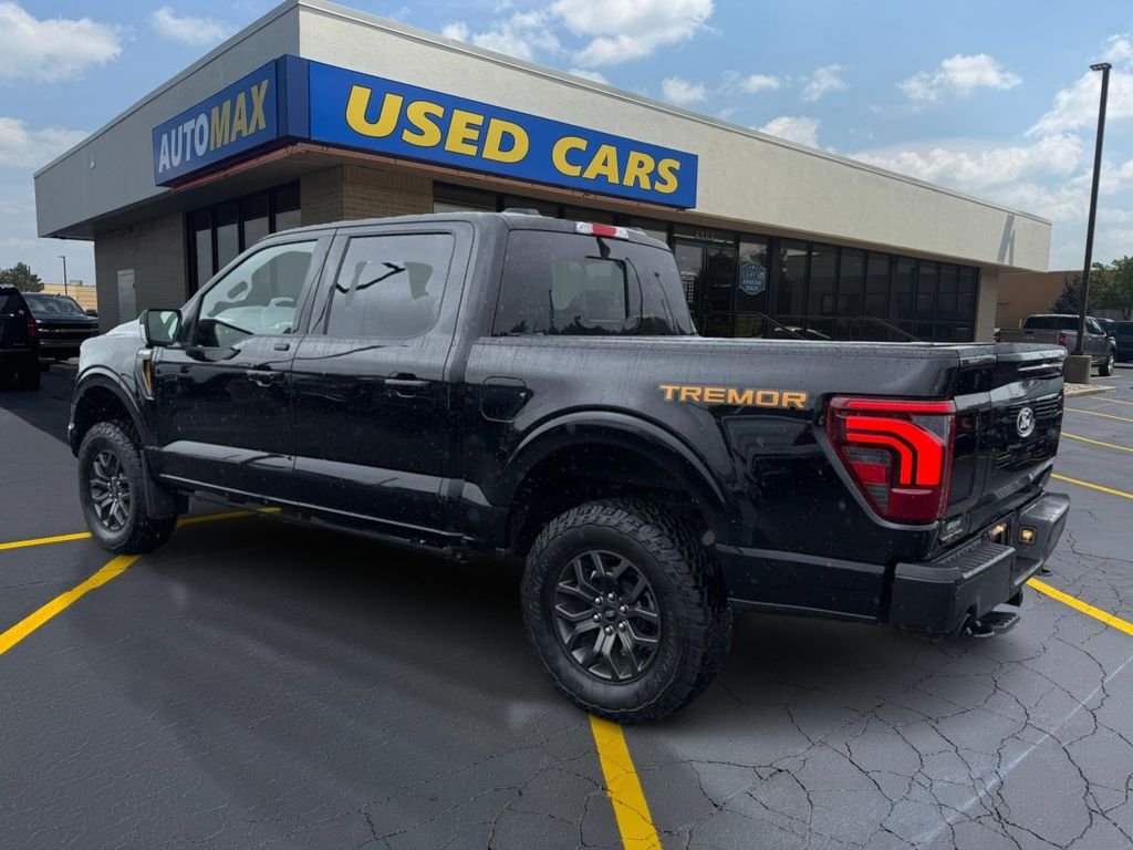 Used 2025 Black Metallic Ford Tremor image 7
