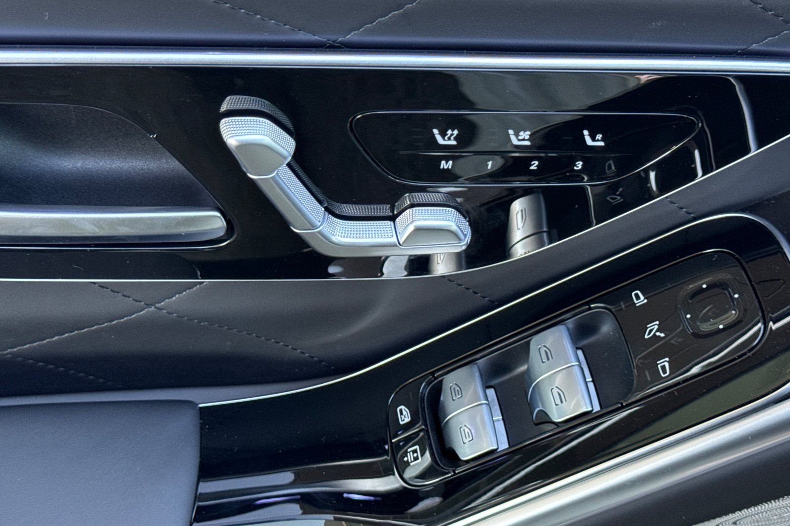 2026 Mercedes-Benz S-Class S 580 - Photo 25
