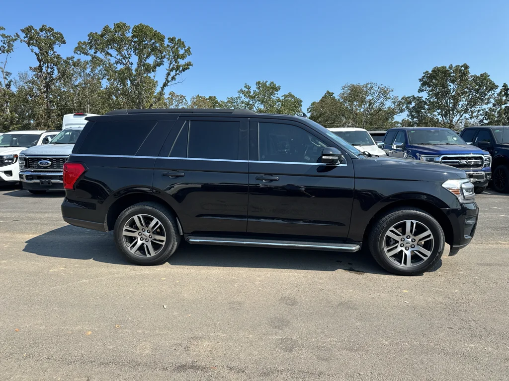 Certified Used 2023 Agate Black Metallic Ford XLT image 4