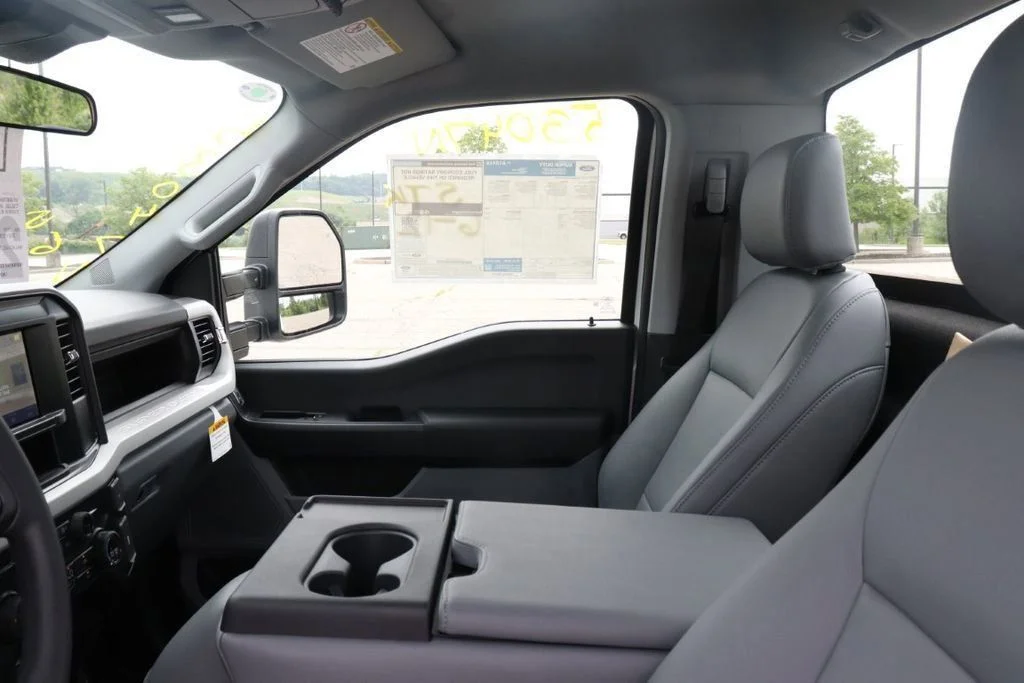 New 2025 Oxford White Ford F-550® XL image 13