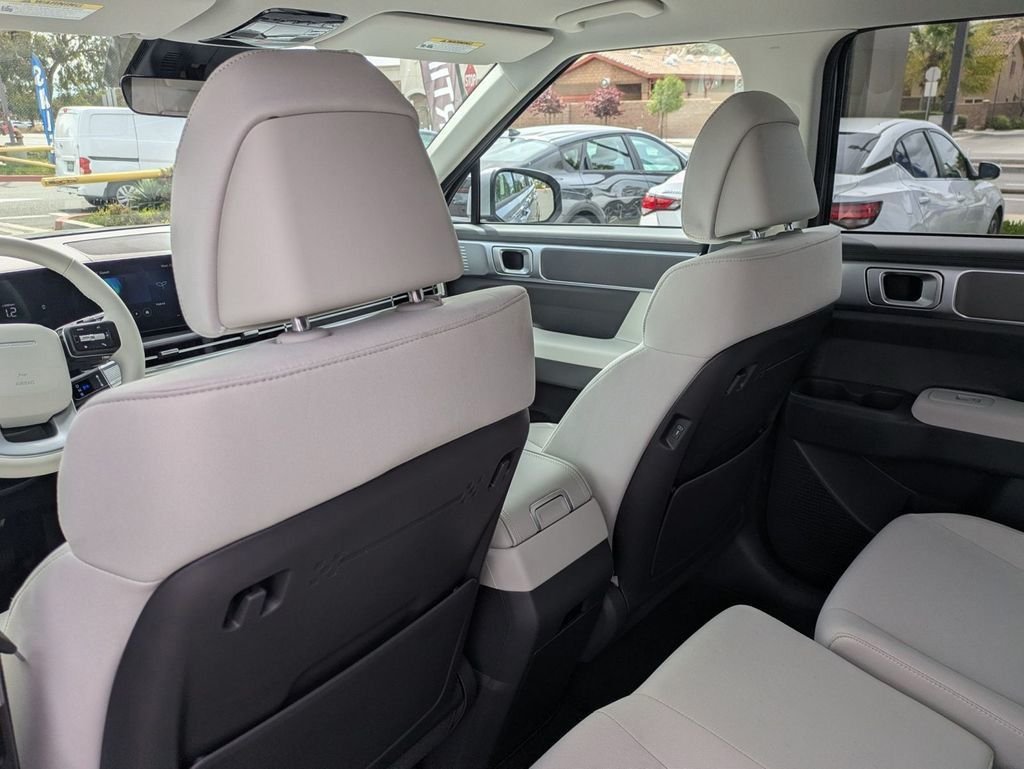 New 2026 Silver Hyundai SE image 25