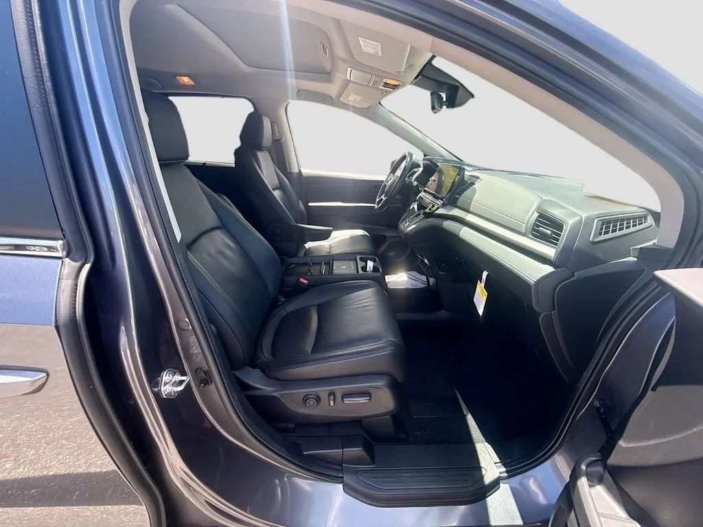 Used 2025  Honda EX-L image 33