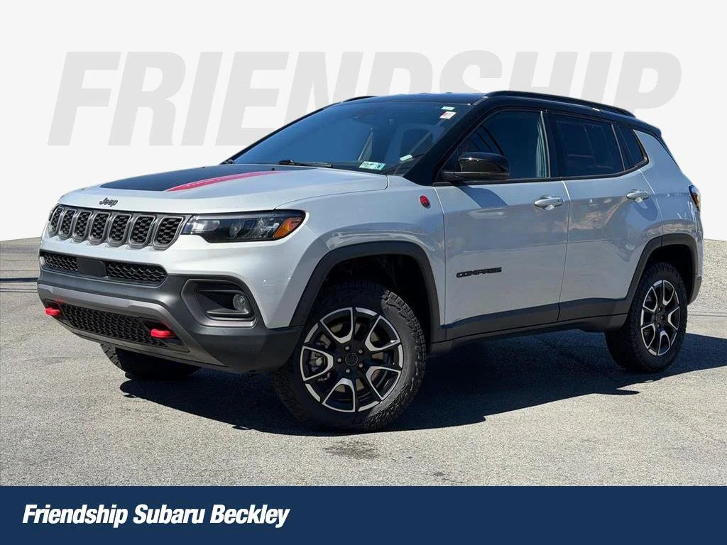 Used 2026 Silver Jeep Trailhawk image 1